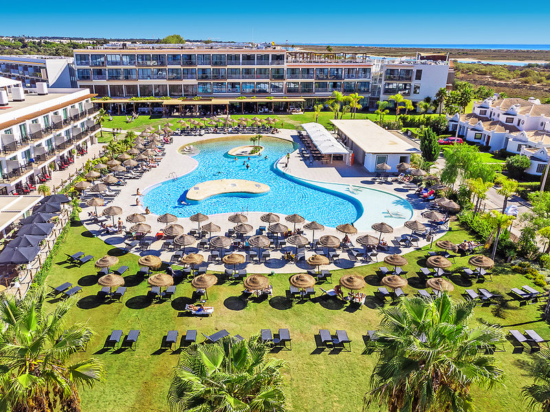 Cabanas Park Resort 14