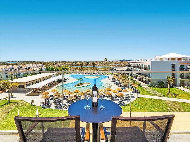Cabanas Park Resort 19