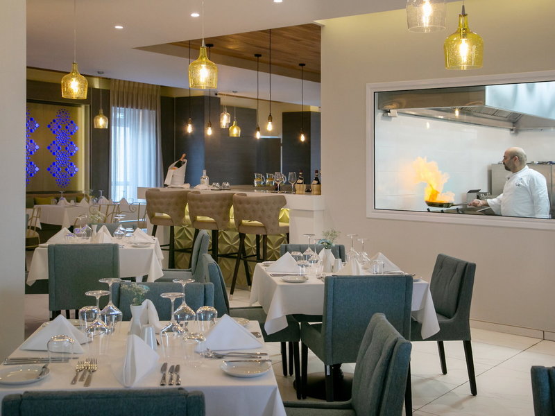 Vangelis Hotel & Suites 37
