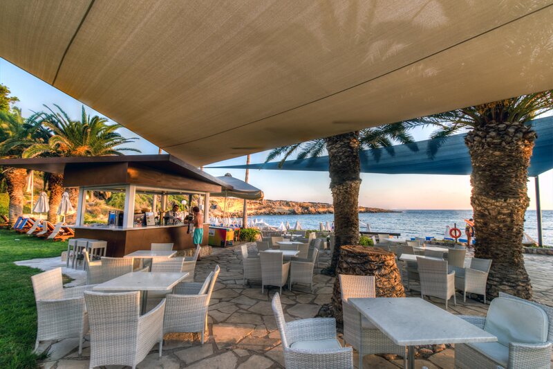 Coral Beach Hotel & Resort 11