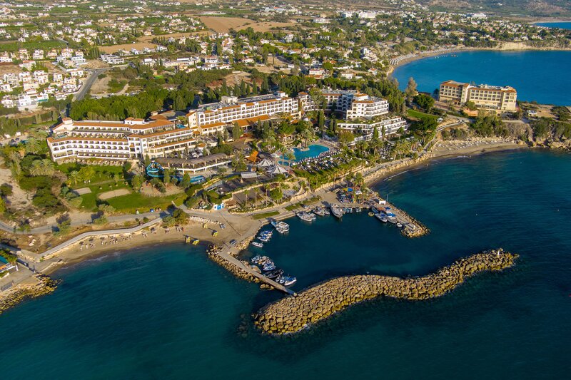 Coral Beach Hotel & Resort 37