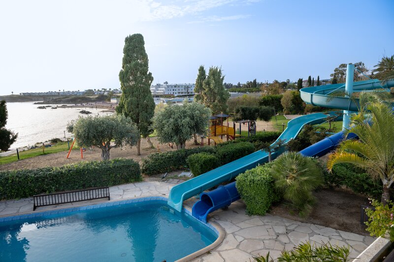 Coral Beach Hotel & Resort 50