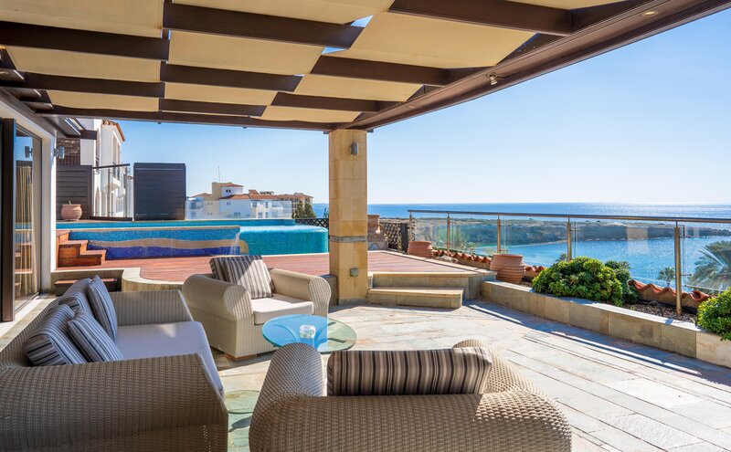 Coral Beach Hotel & Resort 65