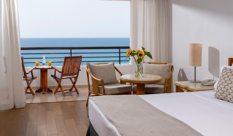 Coral Beach Hotel & Resort 72