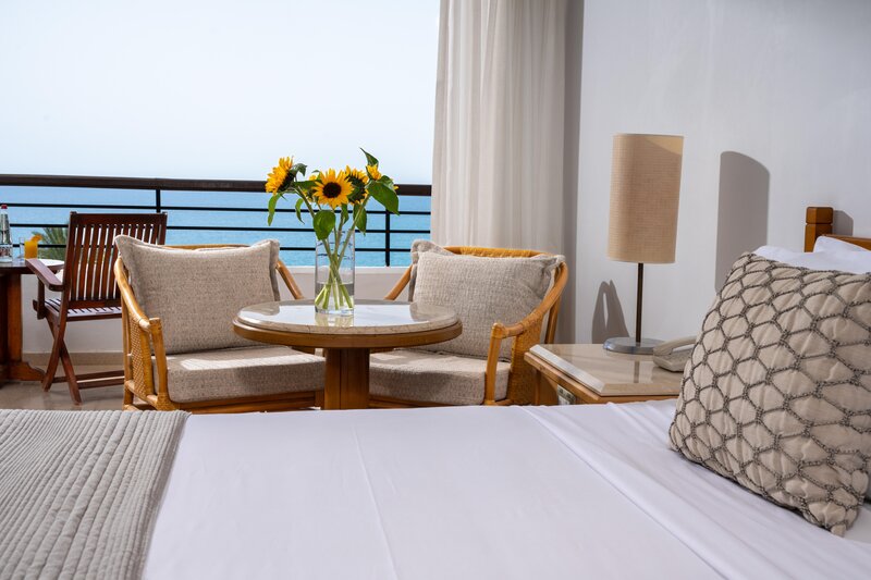 Coral Beach Hotel & Resort 73