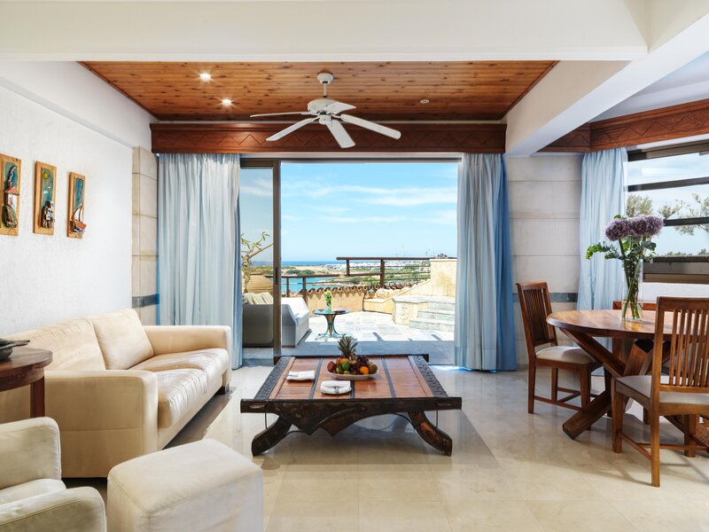 Coral Beach Hotel & Resort 85