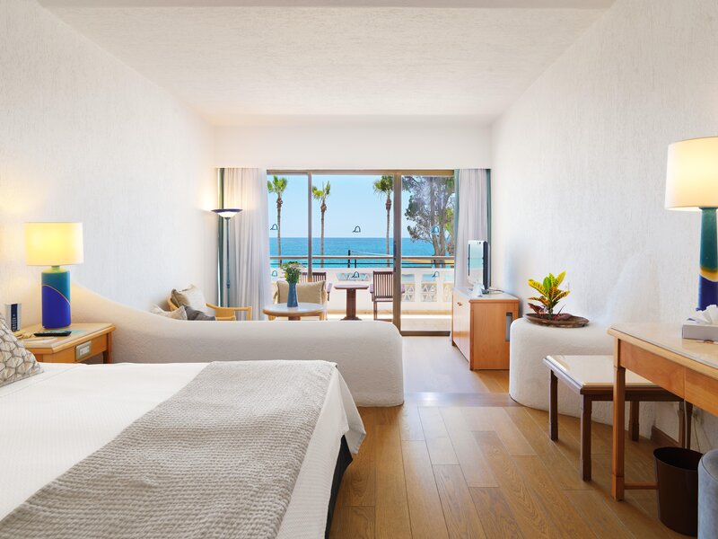 Coral Beach Hotel & Resort 93