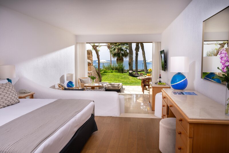 Coral Beach Hotel & Resort 98