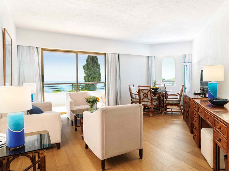 Coral Beach Hotel & Resort 102