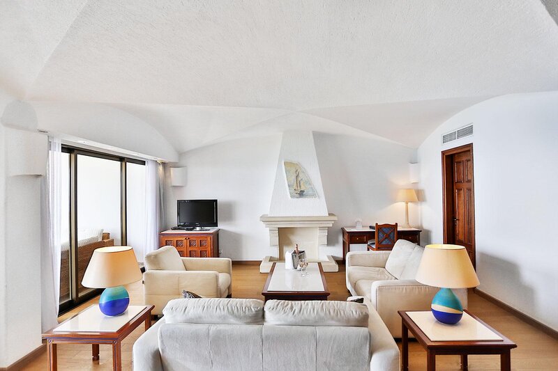 Coral Beach Hotel & Resort 109