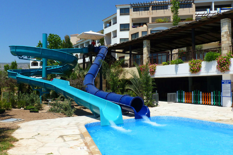 Coral Beach Hotel & Resort 199