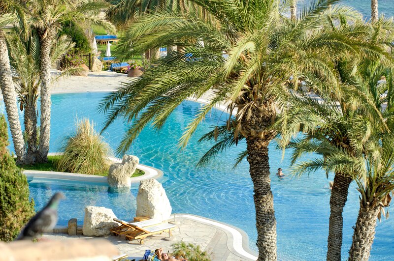 Coral Beach Hotel & Resort 4