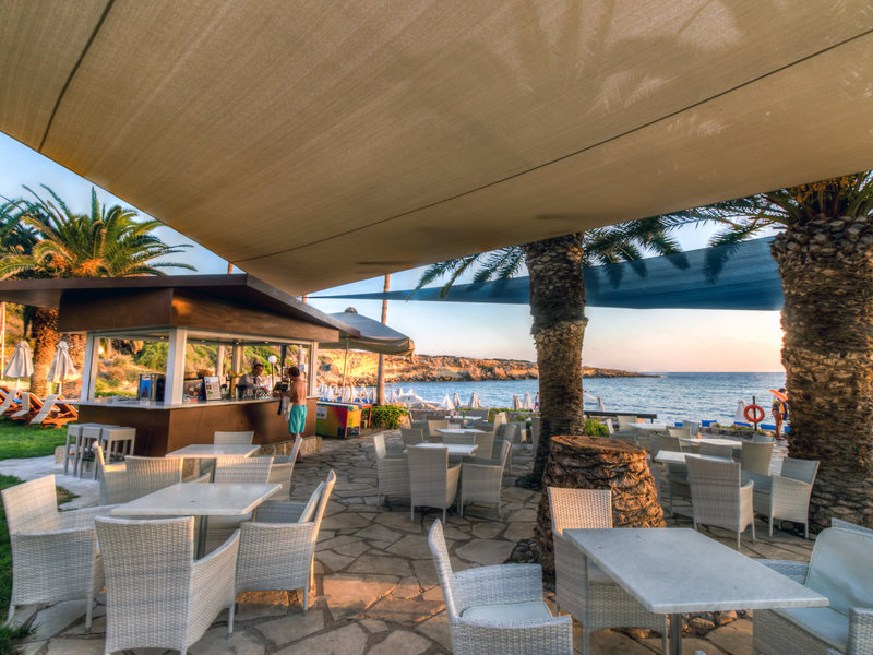 Coral Beach Hotel & Resort 10