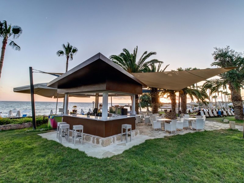 Coral Beach Hotel & Resort 28