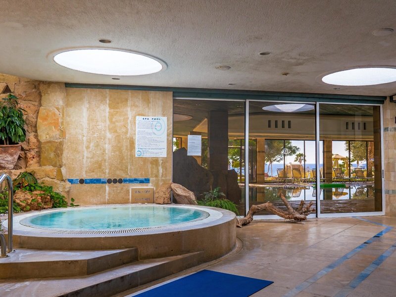 Coral Beach Hotel & Resort 36