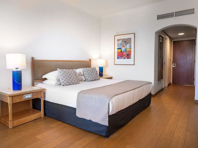 Coral Beach Hotel & Resort 43