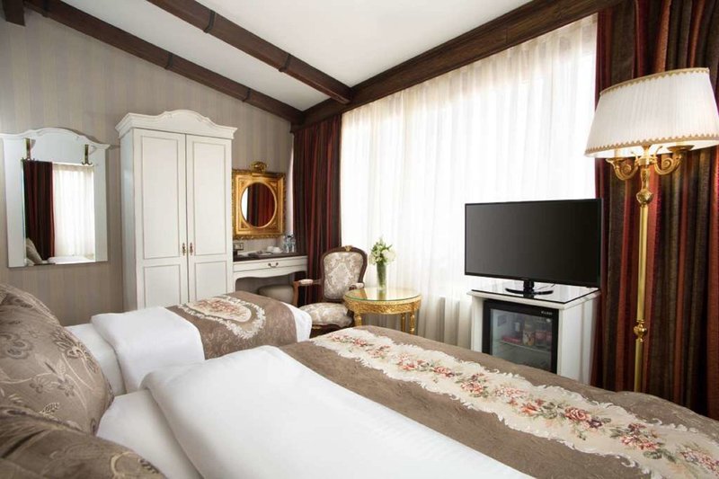 Best Western Empire Palace 9