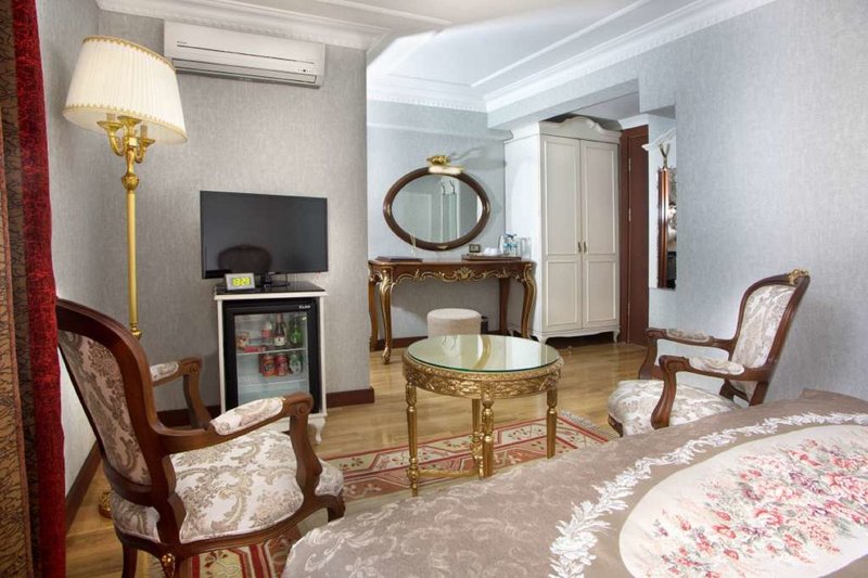 Best Western Empire Palace 10