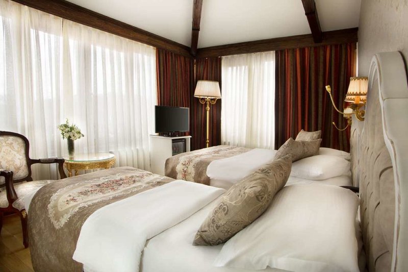 Best Western Empire Palace 11