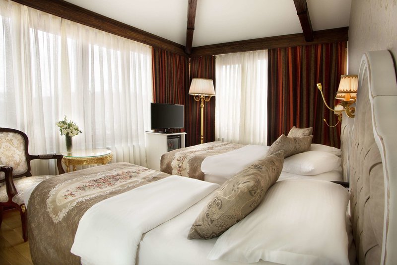 Best Western Empire Palace 16