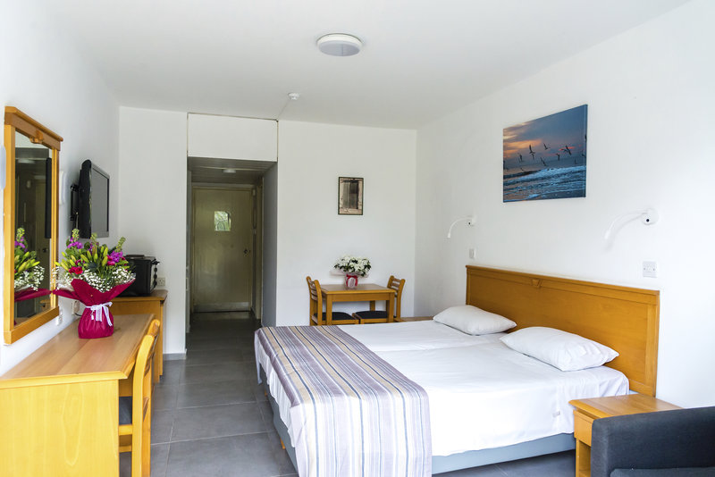 Helios Bay Hotel and Suites 4