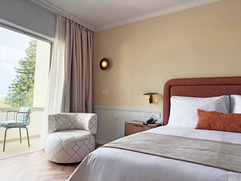 Louis Imperial Beach 32