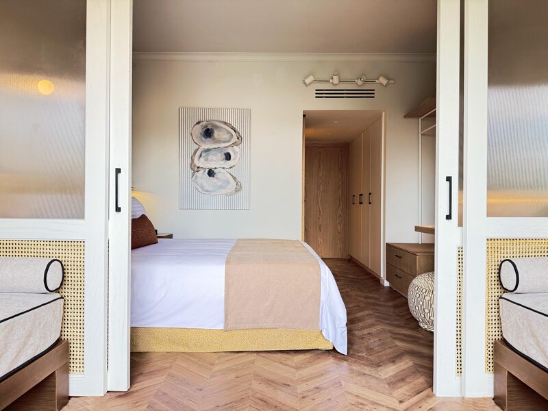 Louis Imperial Beach 48