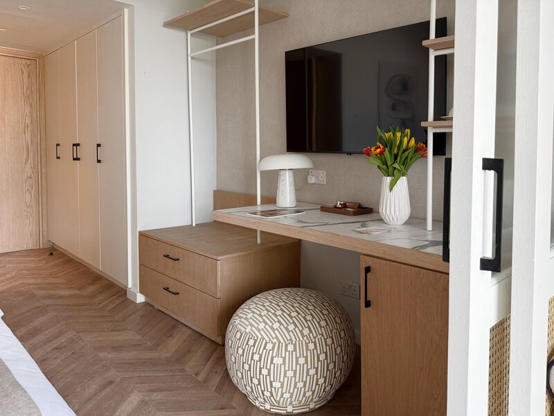 Louis Imperial Beach 69