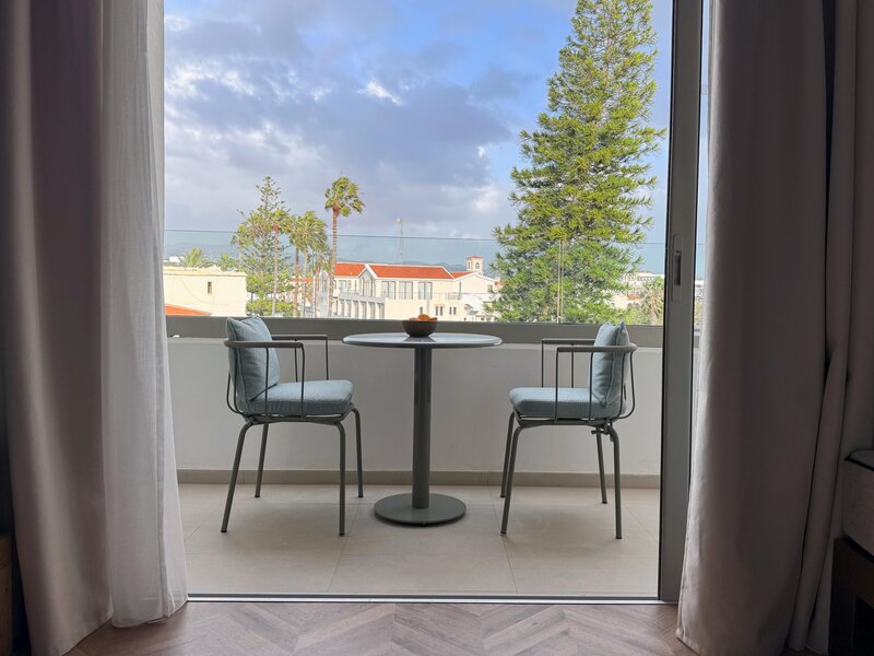 Louis Imperial Beach 72