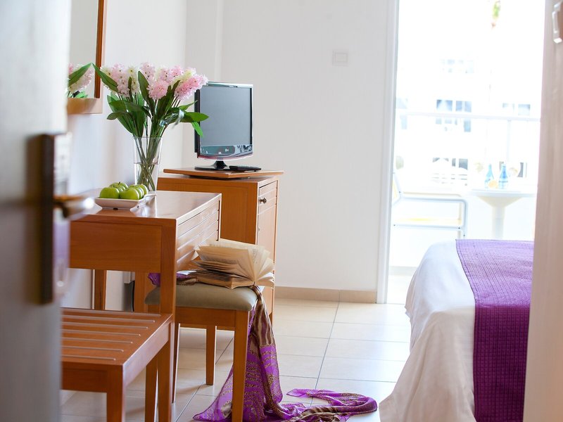 smartline Paphos 49