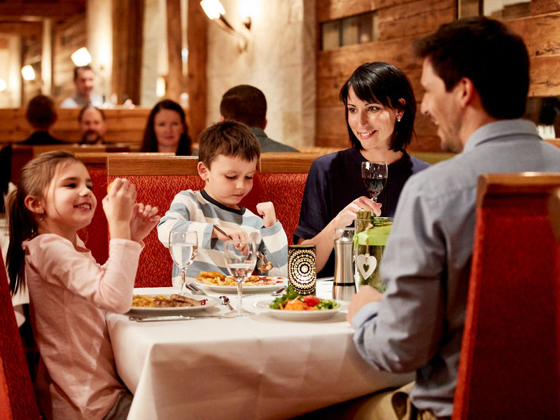 ROBINSON CLUB AMADE 33