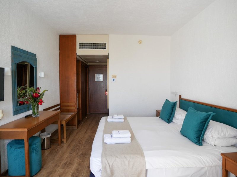 Paphos Gardens Holiday Resort 27