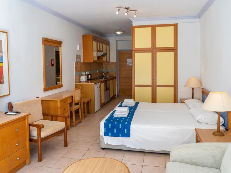 Paphos Gardens Holiday Resort 28