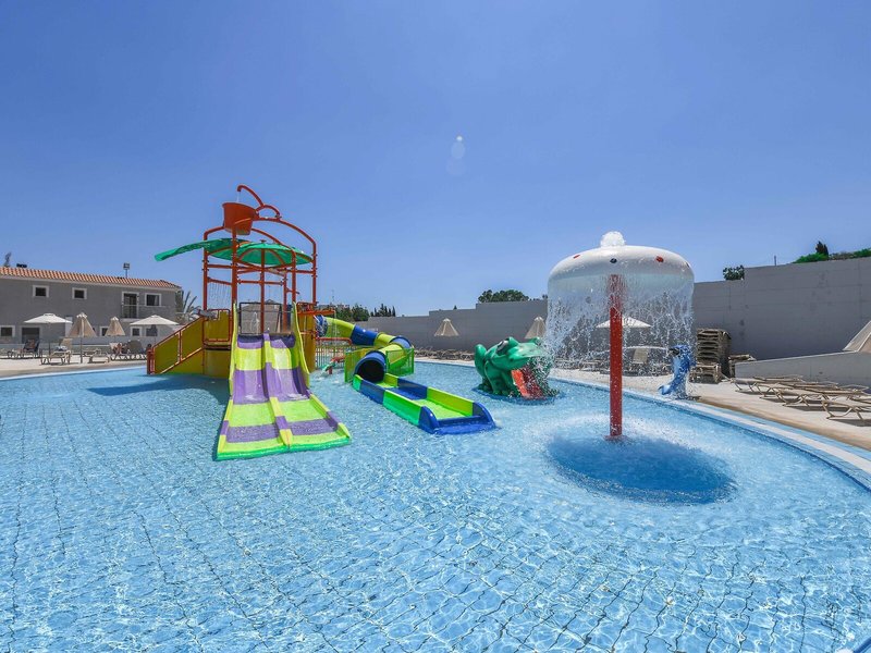 Narcissos Hotel Apartments 13