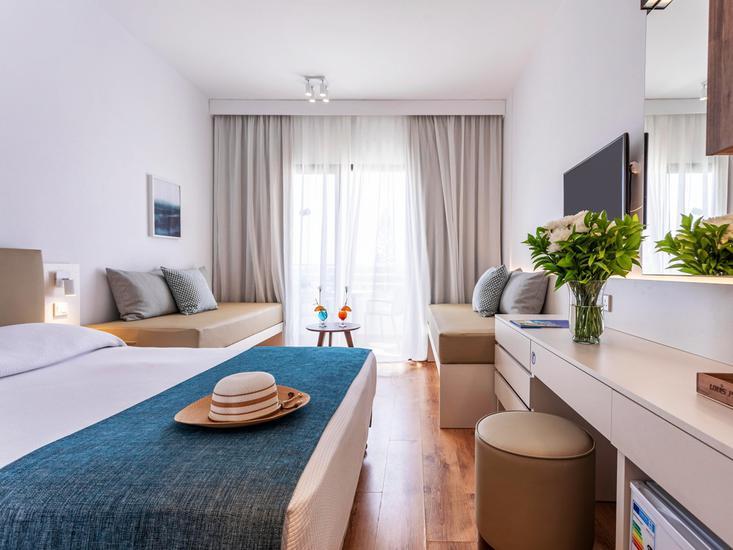 Louis Phaethon Beach 10