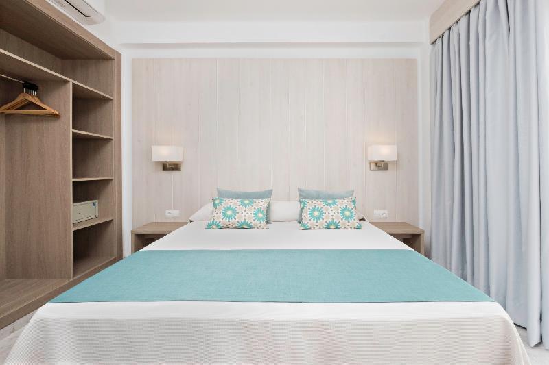 azuLine Hotel Palmanova Garden 10