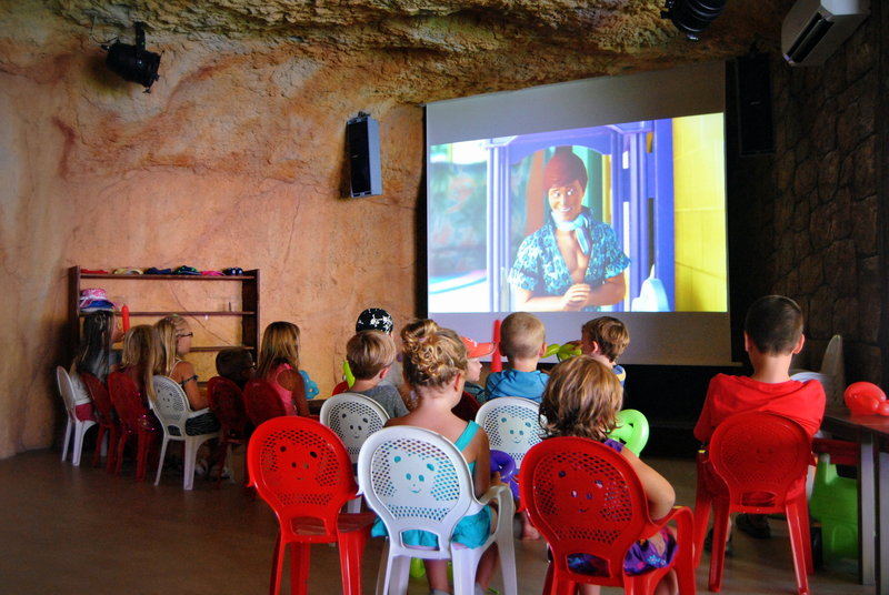 Pirates Village Apartments 21