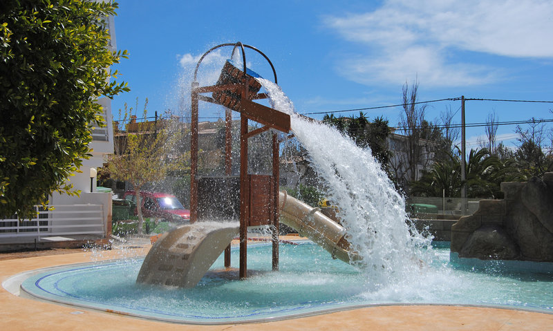Pirates Village Apartments 6