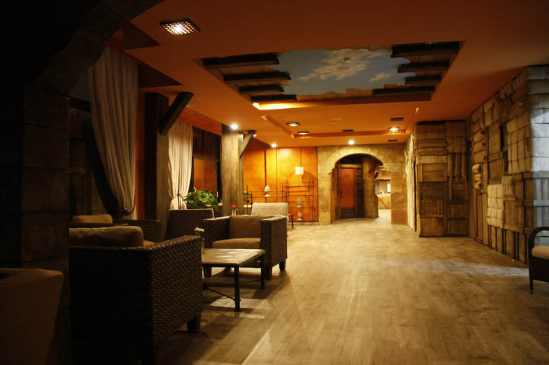 Pirates Village Apartments 10