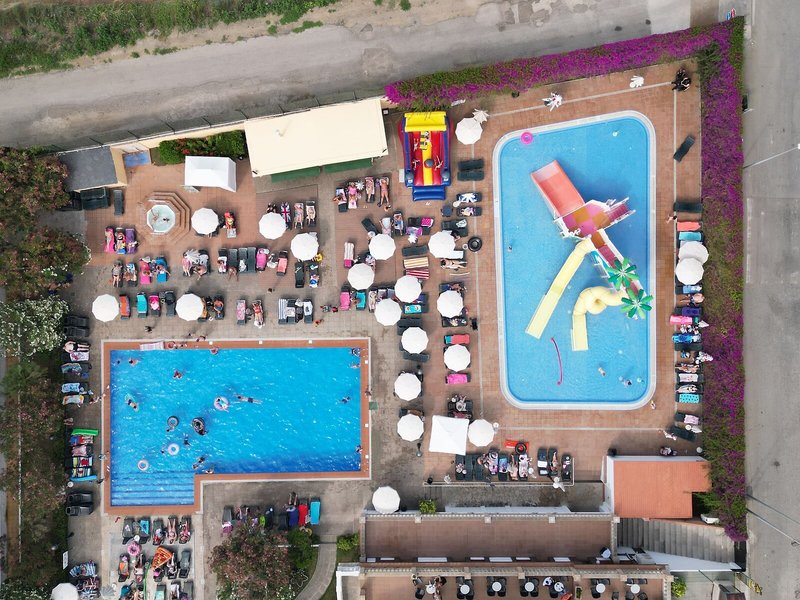 Santa Susanna Resort 9