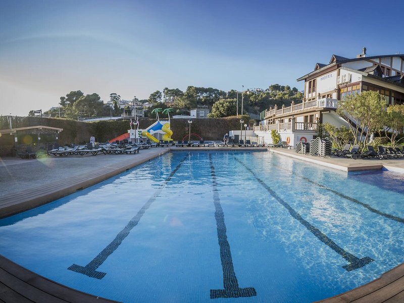 Santa Susanna Resort 10