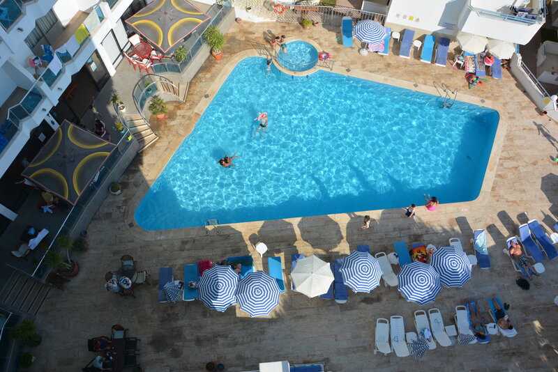 Ponz Hotel 6