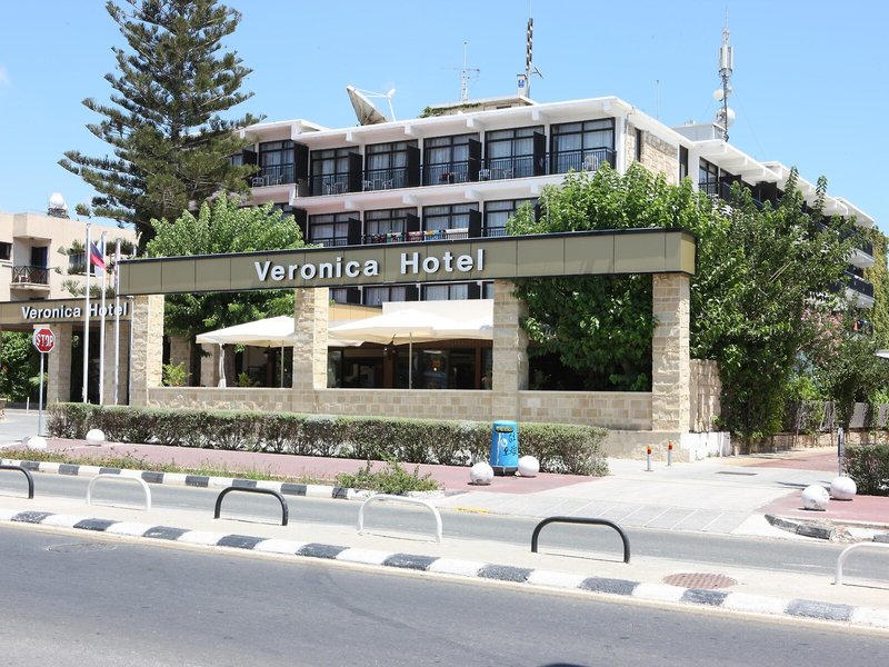 Veronica 3 - Exterior