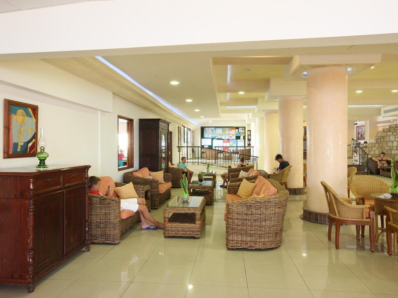 Veronica 13 - Lounge / Lobby