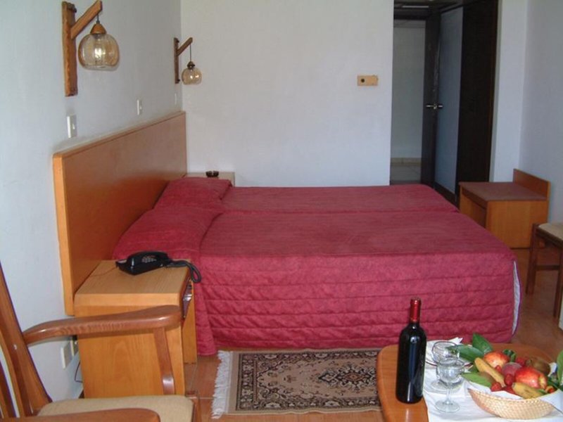 Veronica 24 - Room Example