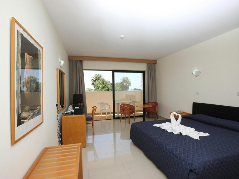 Veronica 30 - Room Example