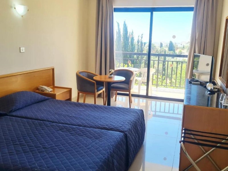 Veronica 34 - Room Example