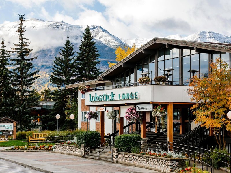 Lobstick Lodge 2