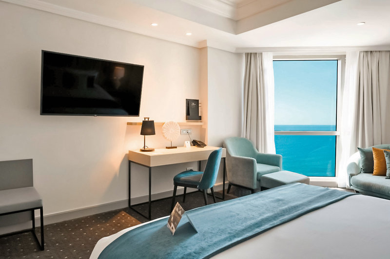 Catalonia Santo Domingo 12