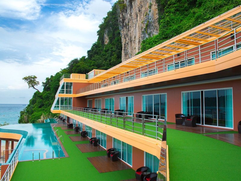 Phi Phi Cliff Beach Resort 1